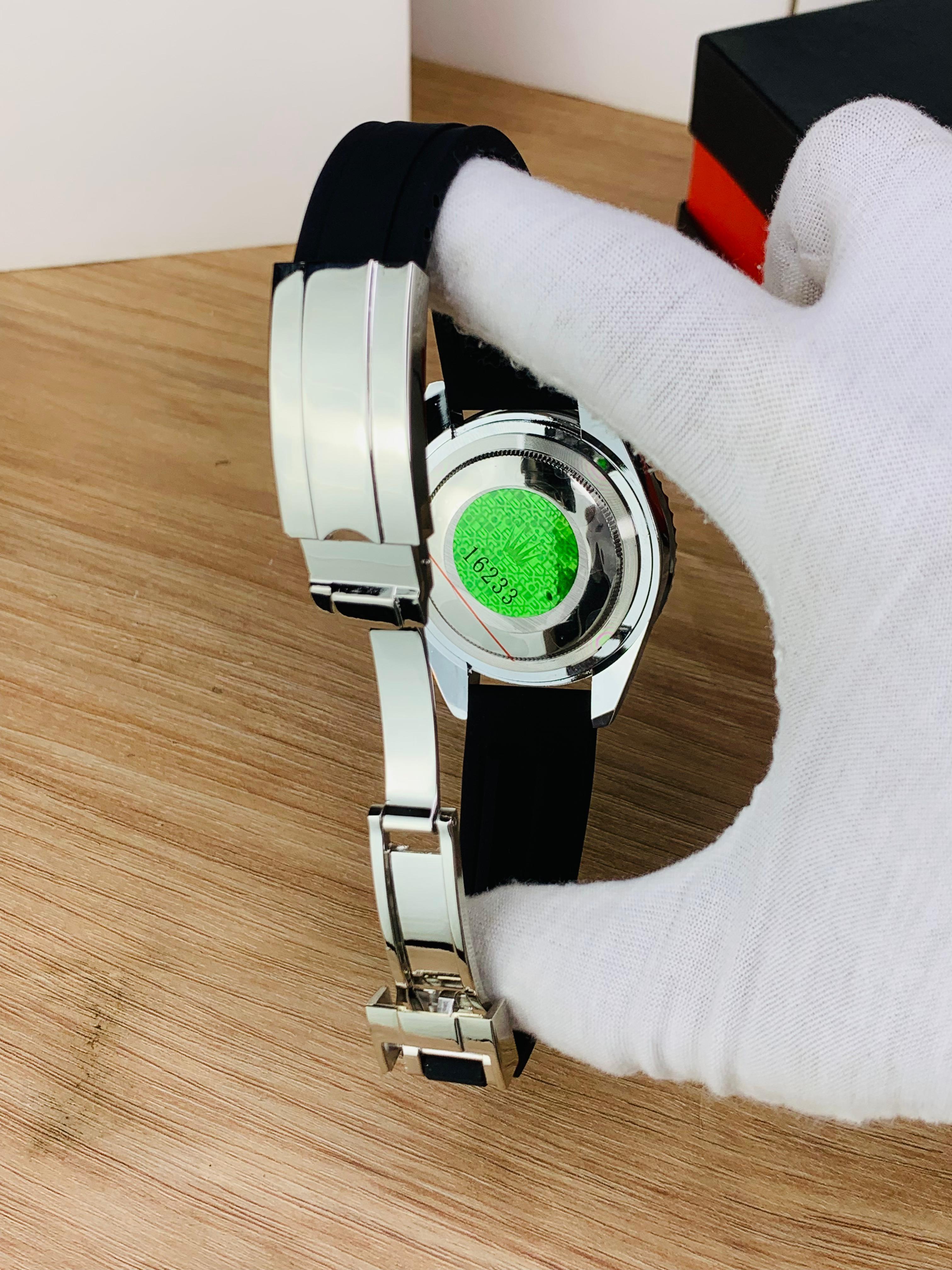 Rolex Yacht-Master watch Black Silver