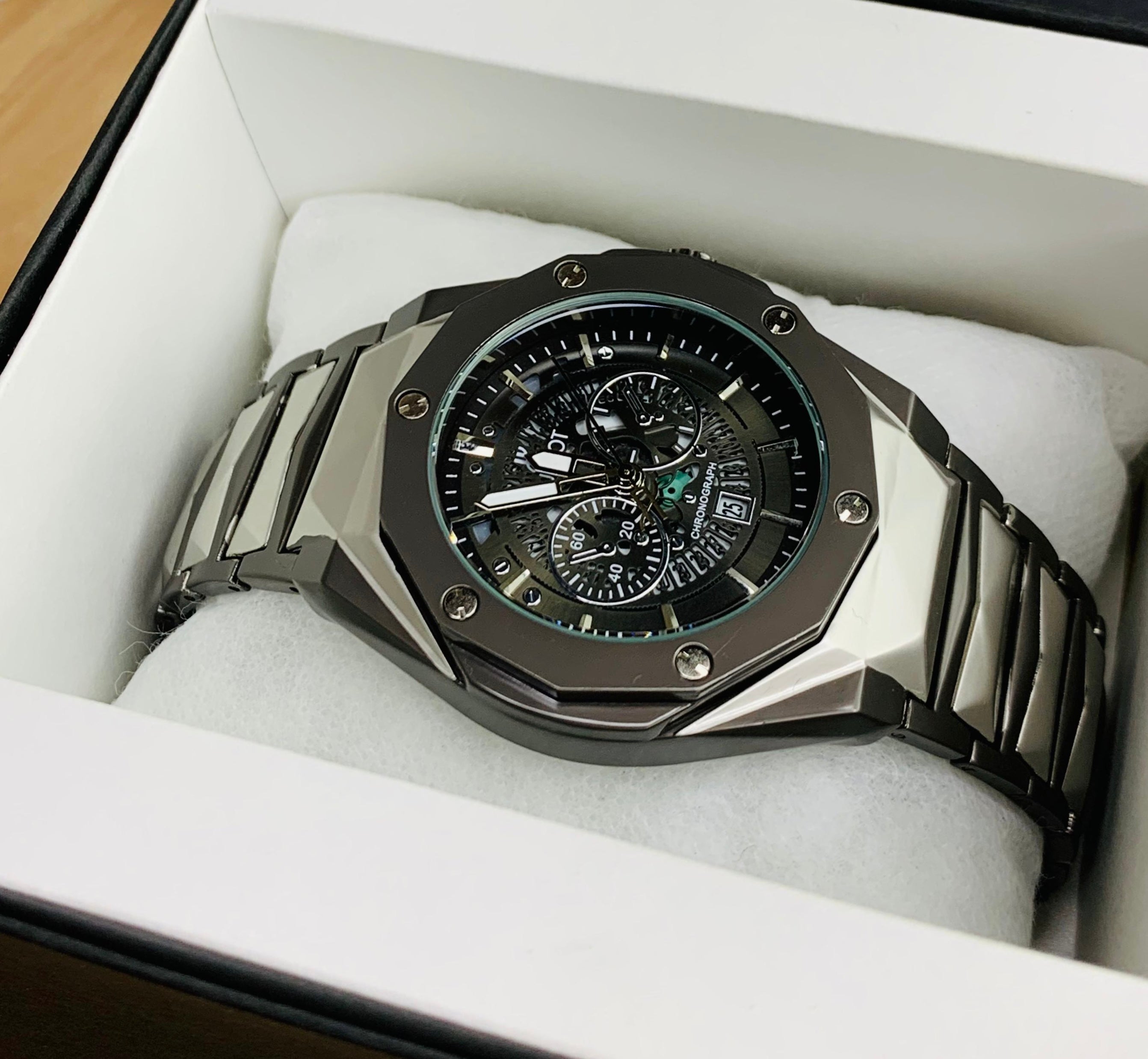 HUBLOT – Men's Watches STAINLESS STEEL DIAMOND CUT